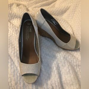 TOMS cream low heel shoes